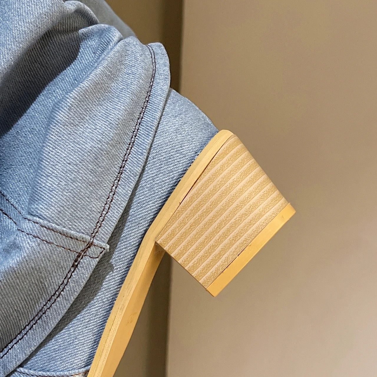Stivali Donna Denim – Eleganti, Comodi e Versatili